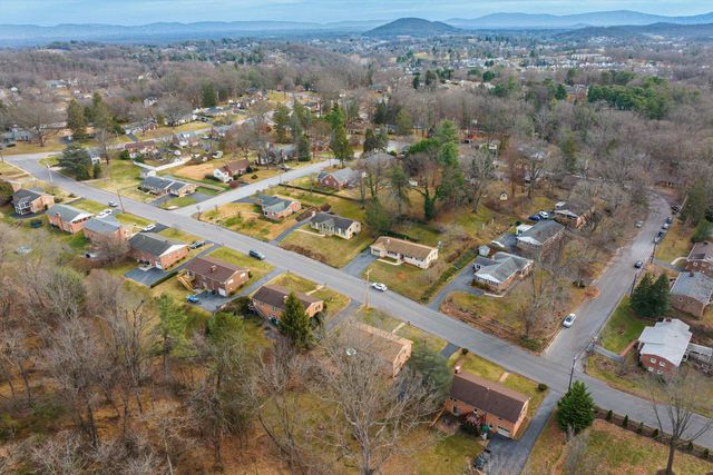 419 CARDINAL ST, Staunton, VA 24401