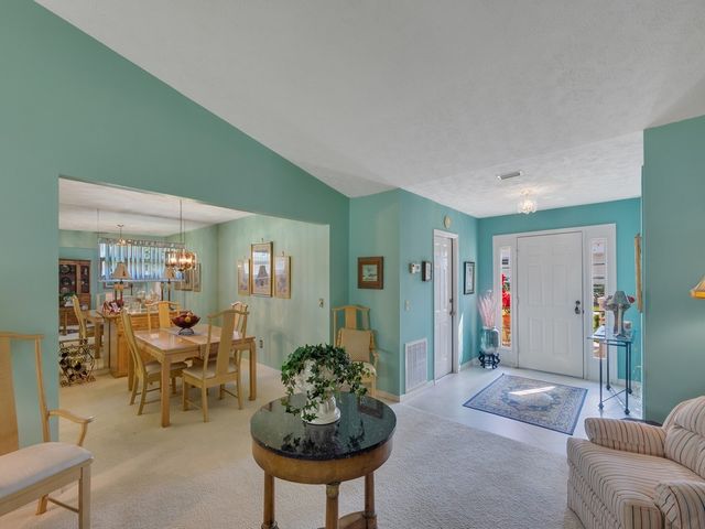 230 N Grove Isle Circle, Vero Beach, FL 32962