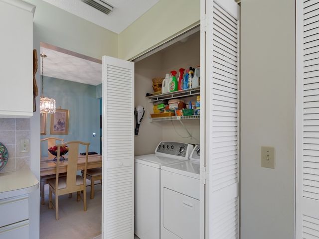 230 N Grove Isle Circle, Vero Beach, FL 32962