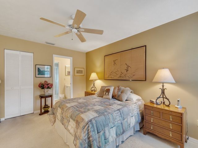 230 N Grove Isle Circle, Vero Beach, FL 32962