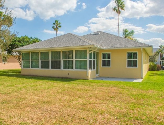 230 N Grove Isle Circle, Vero Beach, FL 32962