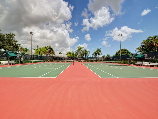 230 N Grove Isle Circle, Vero Beach, FL 32962