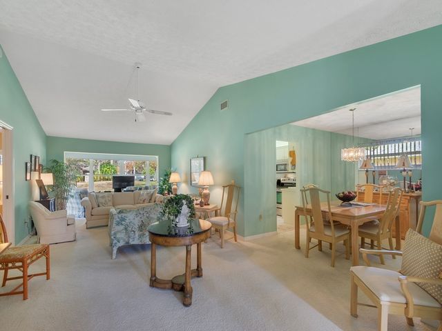 230 N Grove Isle Circle, Vero Beach, FL 32962