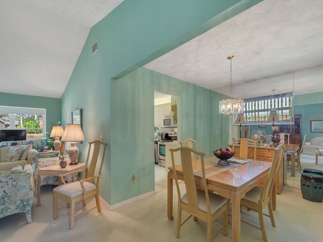 230 N Grove Isle Circle, Vero Beach, FL 32962