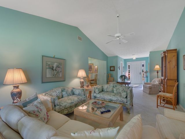 230 N Grove Isle Circle, Vero Beach, FL 32962