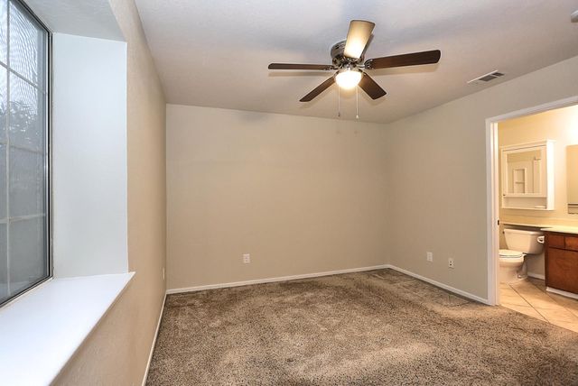 1460 Hickory St, Roseville, CA 95678