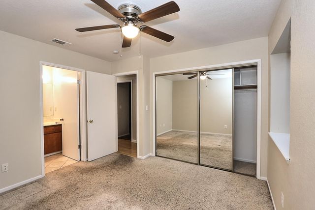 1460 Hickory St, Roseville, CA 95678