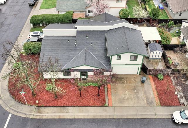 1460 Hickory St, Roseville, CA 95678