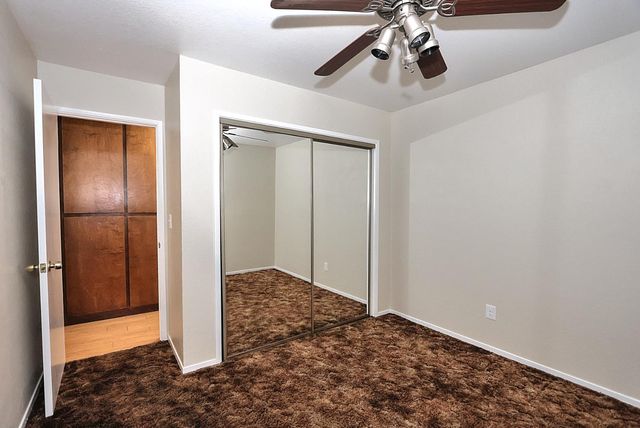 1460 Hickory St, Roseville, CA 95678