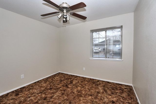 1460 Hickory St, Roseville, CA 95678