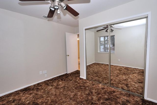 1460 Hickory St, Roseville, CA 95678