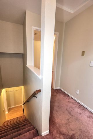 1460 Hickory St, Roseville, CA 95678