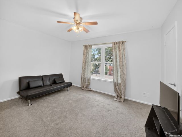 6718 Callaghan Rd Apt 206, San Antonio, TX 78229