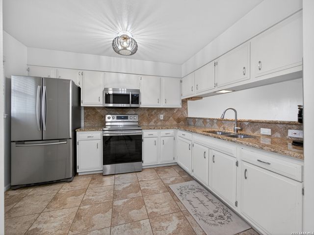 6718 Callaghan Rd Apt 206, San Antonio, TX 78229