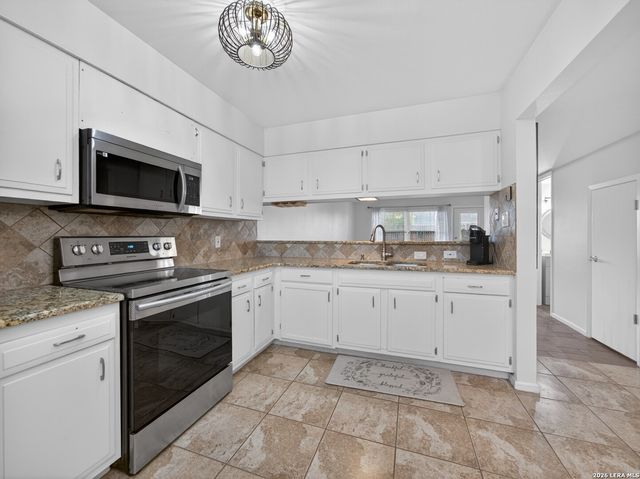 6718 Callaghan Rd Apt 206, San Antonio, TX 78229