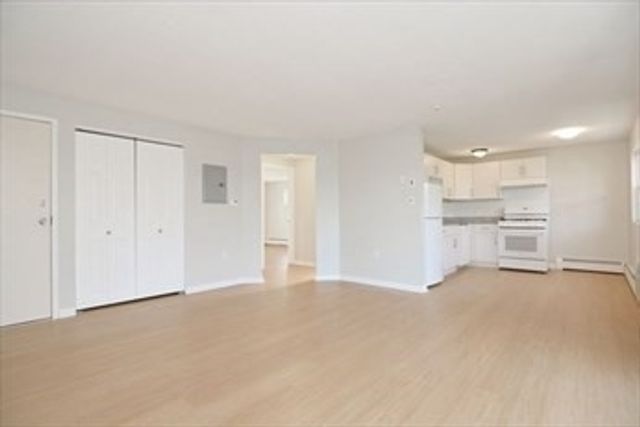 41 Farrwood Ave 9, North Andover, MA 01845