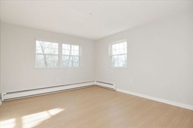 41 Farrwood Ave 9, North Andover, MA 01845