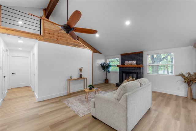 7041 Freemont Street, Dallas, TX 75231