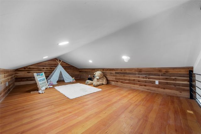 7041 Freemont Street, Dallas, TX 75231