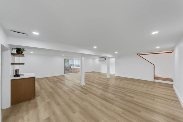 7041 Freemont Street, Dallas, TX 75231