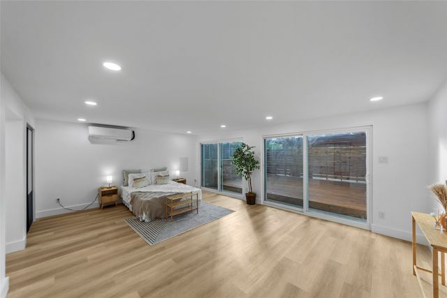 7041 Freemont Street, Dallas, TX 75231