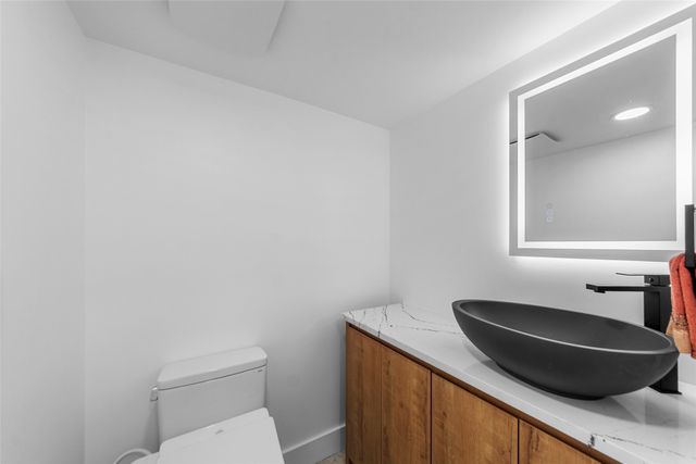 7041 Freemont Street, Dallas, TX 75231