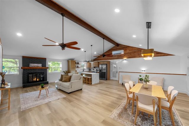 7041 Freemont Street, Dallas, TX 75231