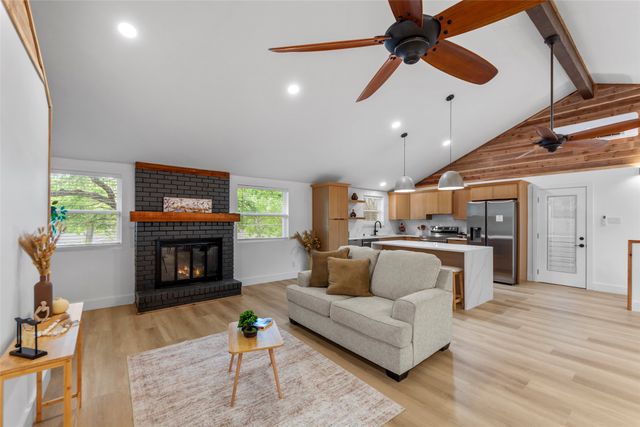 7041 Freemont Street, Dallas, TX 75231