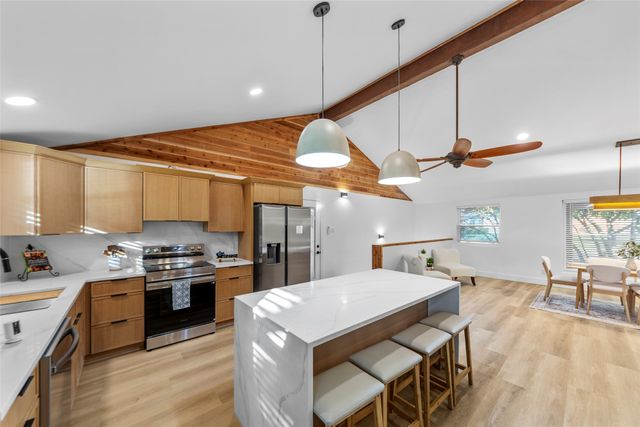 7041 Freemont Street, Dallas, TX 75231