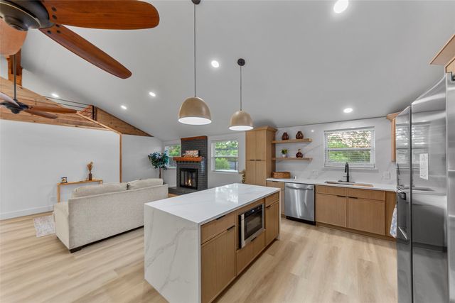 7041 Freemont Street, Dallas, TX 75231