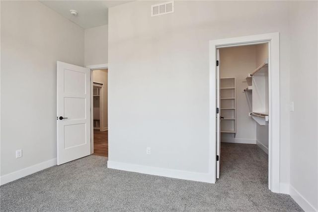 4825 NW Martin Street, Riverside, MO 64150