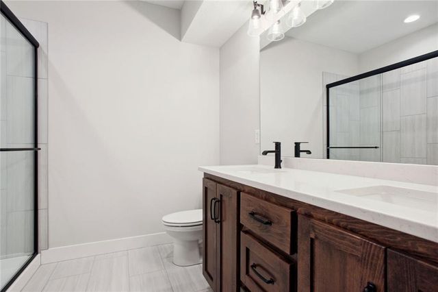 4825 NW Martin Street, Riverside, MO 64150