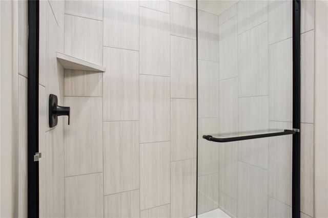 4825 NW Martin Street, Riverside, MO 64150