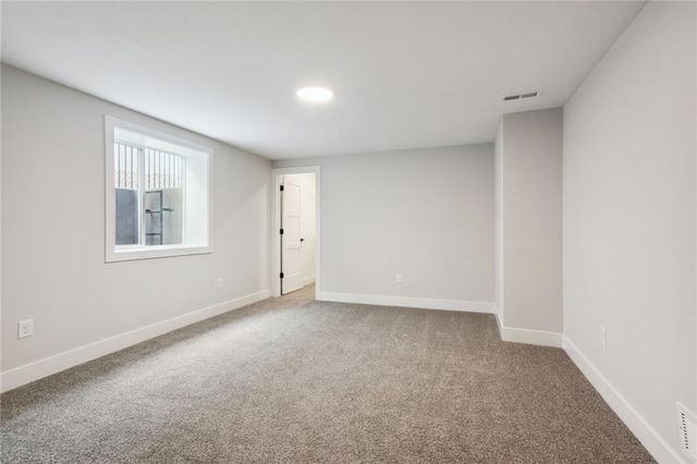 4825 NW Martin Street, Riverside, MO 64150