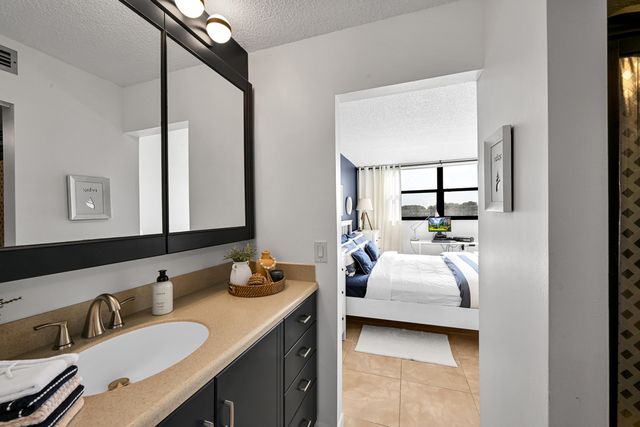 1266 S Military Trail 547, Deerfield Beach, FL 33442