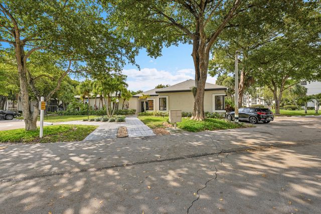 1266 S Military Trail 547, Deerfield Beach, FL 33442