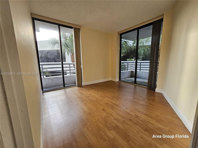3300 NE 191st St 318, Aventura, FL 33180