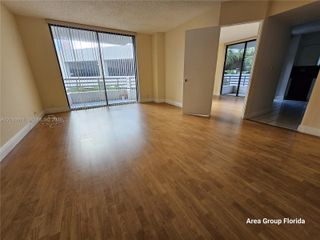 3300 NE 191st St 318, Aventura, FL 33180