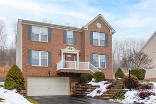 327 Fieldbrook Dr., North Strabane, PA 15301