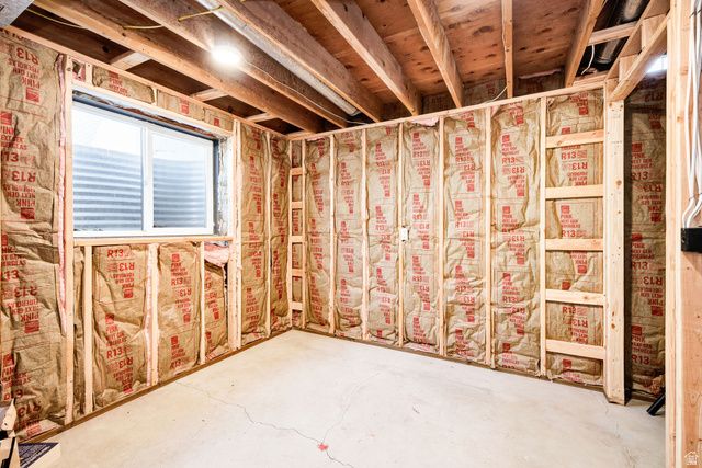 385 N 300 E, Providence, UT 84332