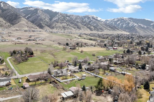 385 N 300 E, Providence, UT 84332