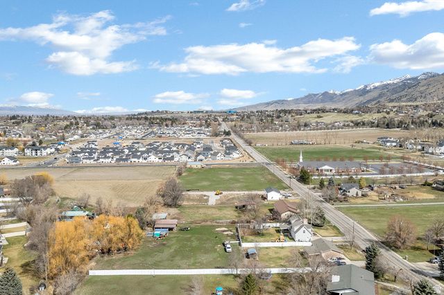 385 N 300 E, Providence, UT 84332