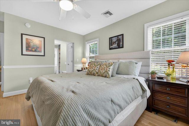 6 E SCHOOL LN, Yardley, PA 19067