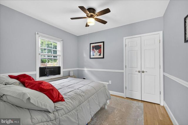 6 E SCHOOL LN, Yardley, PA 19067