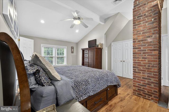 6 E SCHOOL LN, Yardley, PA 19067