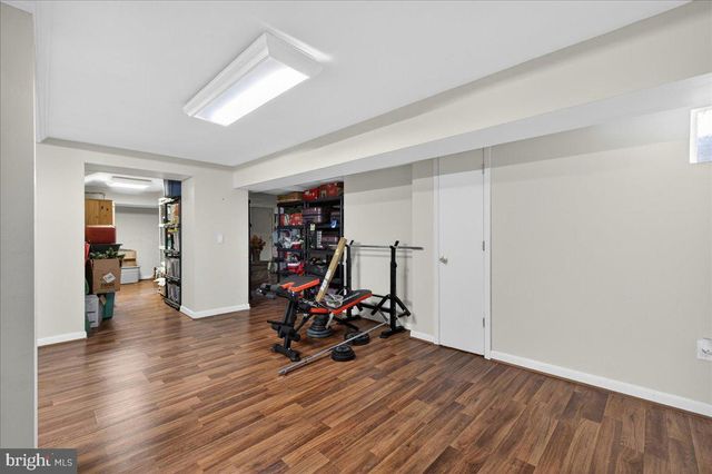 6 E SCHOOL LN, Yardley, PA 19067