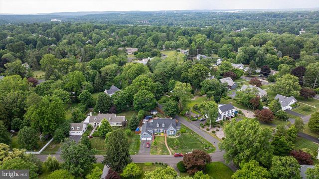 6 E SCHOOL LN, Yardley, PA 19067