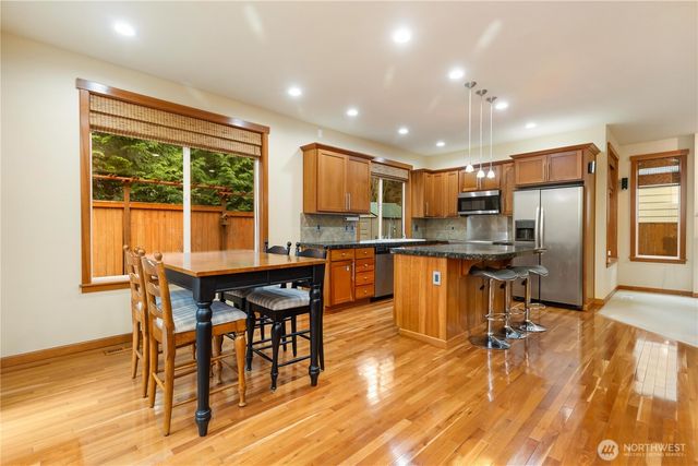 20117 12th Avenue W, Lynnwood, WA 98036