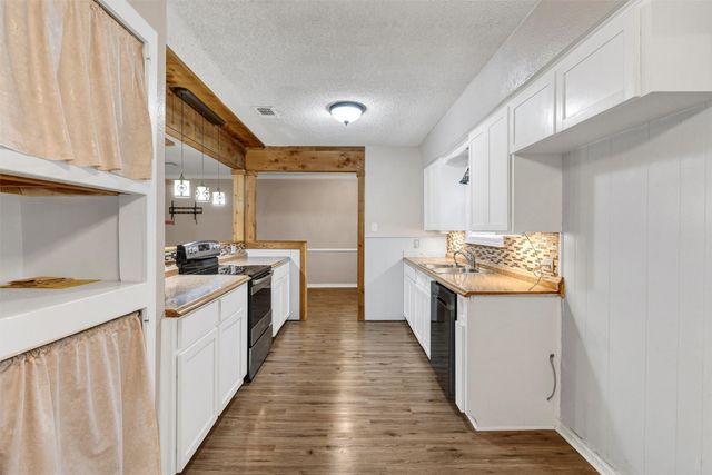 616 Bellevue Drive, Cleburne, TX 76033