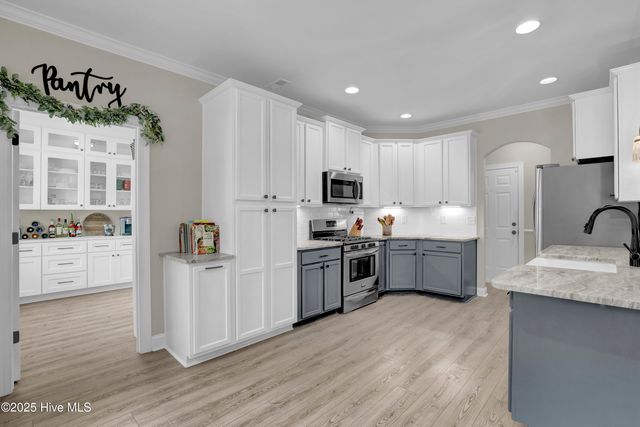 606 Gena Vee Court, Stella, NC 28582